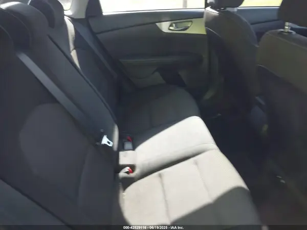 3KPF24AD9PE620134 2023 KIA FORTE - Image 8