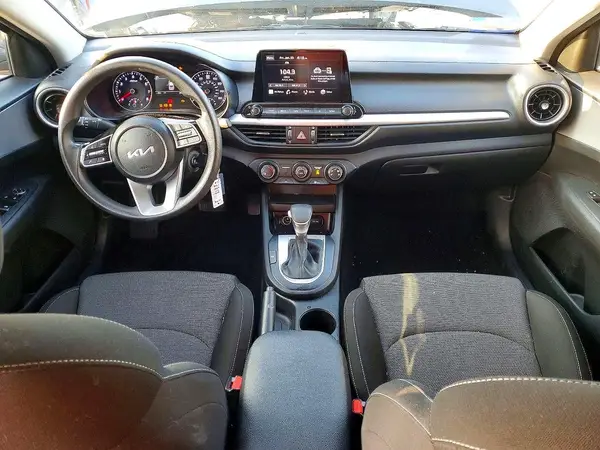 3KPF24AD9PE620974 2023 KIA FORTE - Image 8