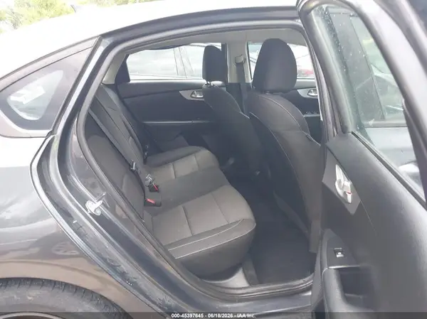 3KPF24AD9PE621526 2023 KIA FORTE - Image 8