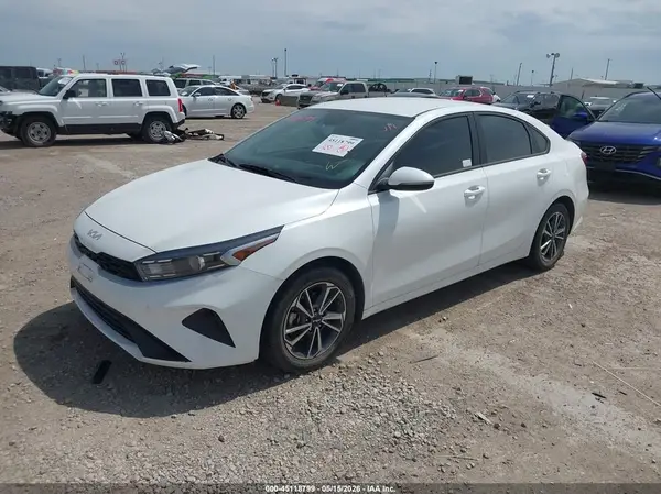 3KPF24AD9PE621574 2023 KIA FORTE - Image 2