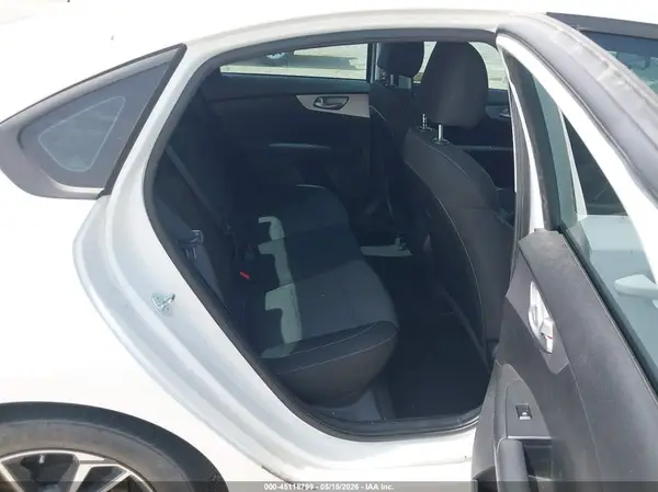 3KPF24AD9PE621574 2023 KIA FORTE - Image 8
