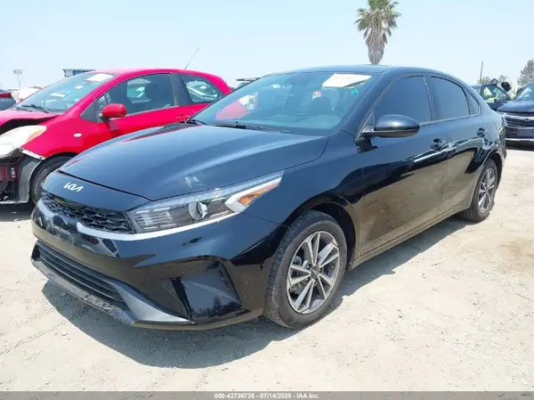 3KPF24AD9PE622417 2023 KIA FORTE - Image 2