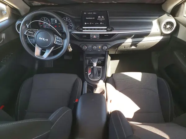 3KPF24AD9PE626208 2023 KIA FORTE - Image 8