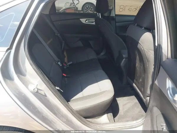 3KPF24AD9PE627455 2023 KIA FORTE - Image 8
