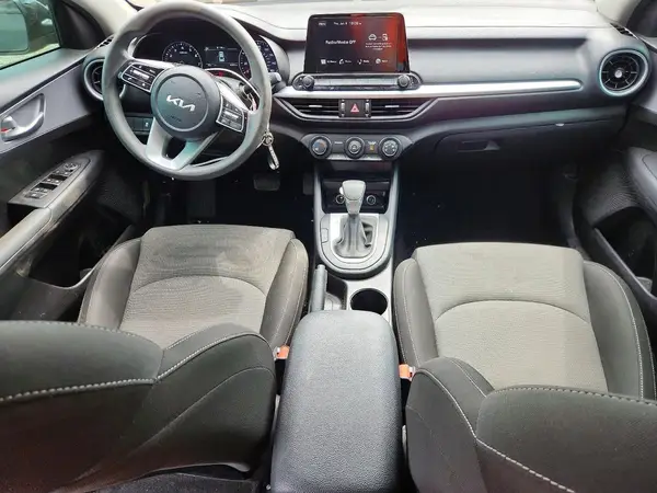 3KPF24AD9PE628458 2023 KIA FORTE - Image 8