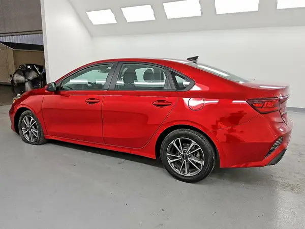 3KPF24AD9PE628721 2023 KIA FORTE - Image 2