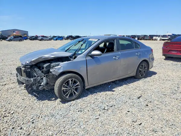 3KPF24AD9PE628928 2023 KIA FORTE - Image 1
