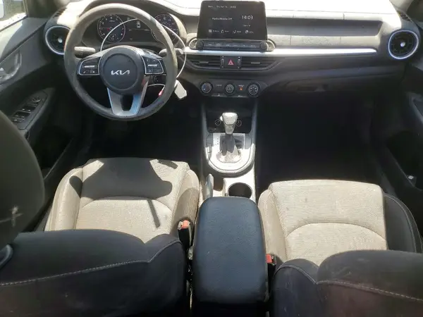3KPF24AD9PE628928 2023 KIA FORTE - Image 8