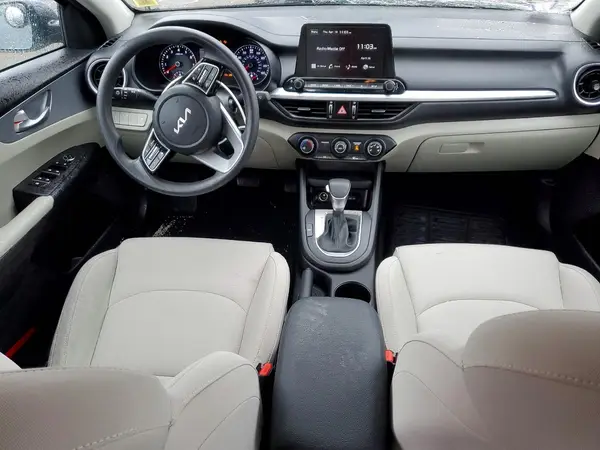 3KPF24AD9PE629092 2023 KIA FORTE - Image 8