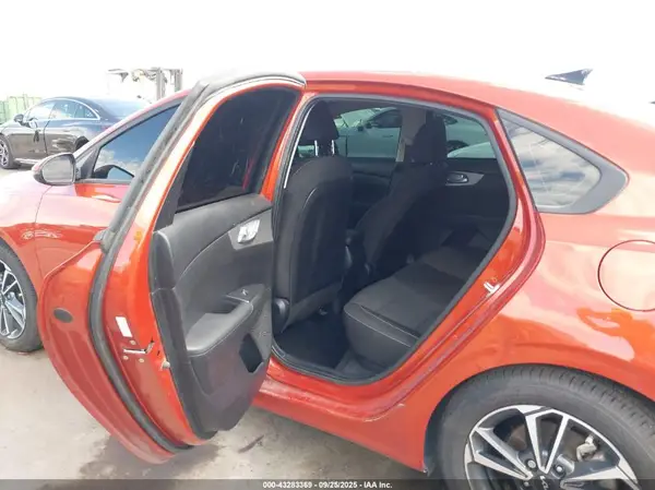 3KPF24AD9PE629190 2023 KIA FORTE - Image 8