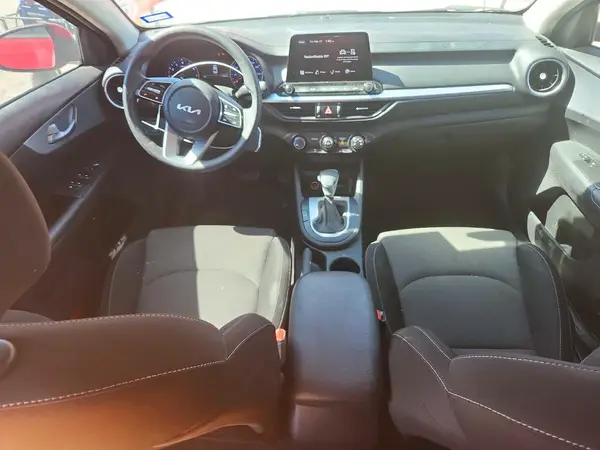 3KPF24AD9PE635216 2023 KIA FORTE - Image 8