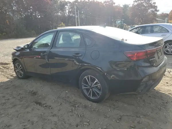 3KPF24AD9PE636575 2023 KIA FORTE - Image 2