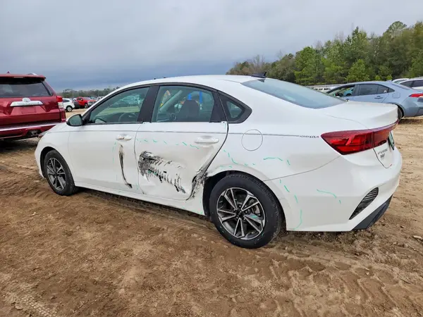 3KPF24AD9PE636642 2023 KIA FORTE - Image 2