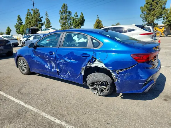 3KPF24AD9PE638066 2023 KIA FORTE - Image 2