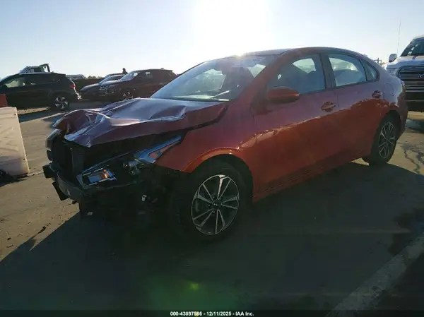 3KPF24AD9PE638293 2023 KIA FORTE - Image 2