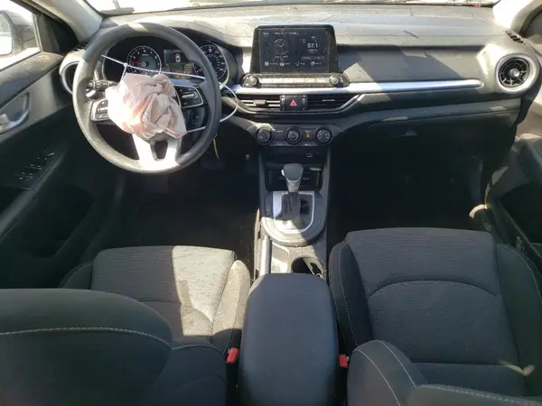 3KPF24AD9PE640576 2023 KIA FORTE - Image 8