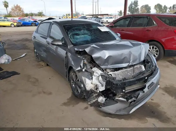 3KPF24AD9PE640593 2023 KIA FORTE - Image 1