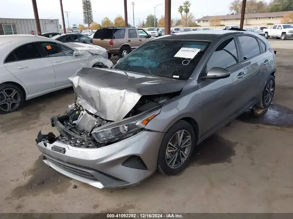 3KPF24AD9PE640593 2023 KIA FORTE - Image 2