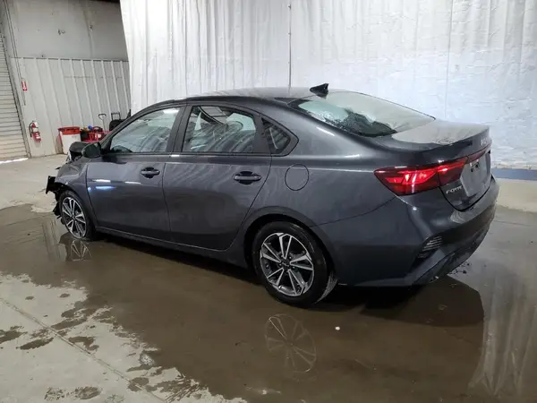 3KPF24AD9PE641937 2023 KIA FORTE - Image 2