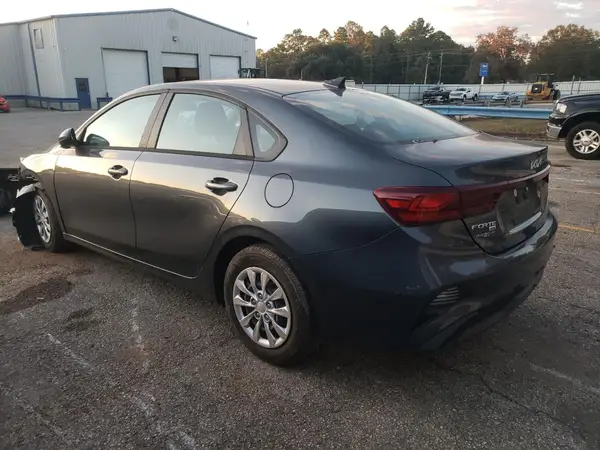 3KPF24AD9PE642862 2023 KIA FORTE - Image 2