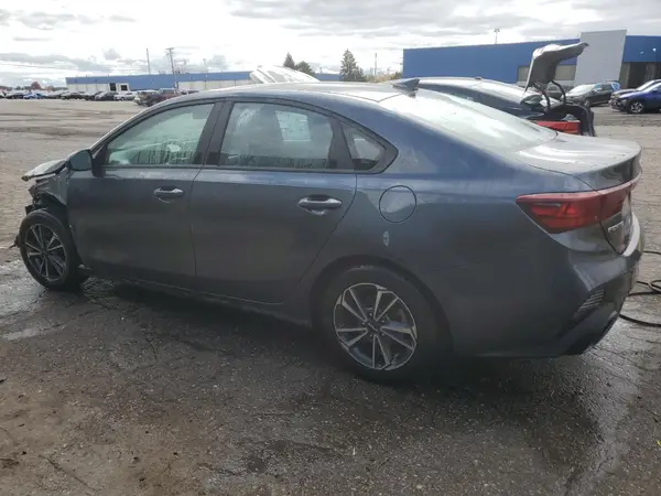 3KPF24AD9PE642876 2023 KIA FORTE - Image 2