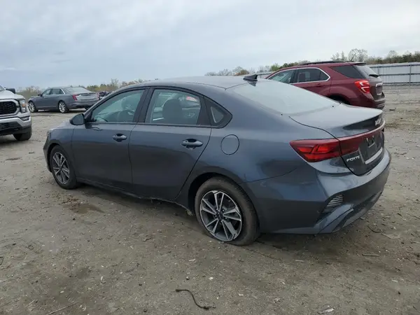 3KPF24AD9PE643672 2023 KIA FORTE - Image 2