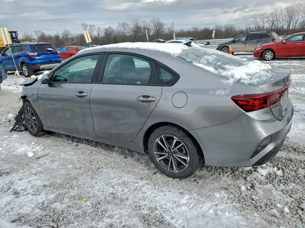 3KPF24AD9PE644157 2023 KIA FORTE - Image 2