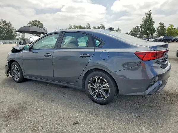 3KPF24AD9PE645079 2023 KIA FORTE - Image 2