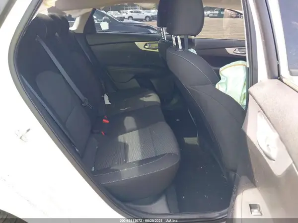 3KPF24AD9PE645602 2023 KIA FORTE - Image 8