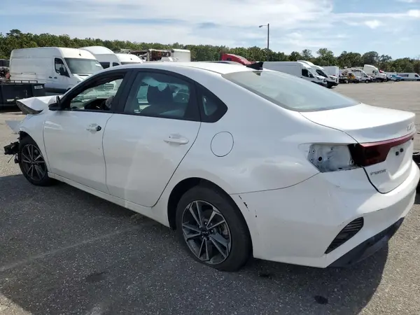 3KPF24AD9PE646247 2023 KIA FORTE - Image 2