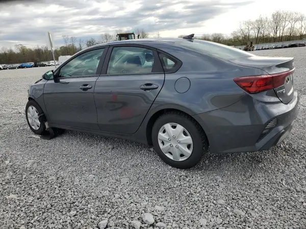 3KPF24AD9PE647608 2023 KIA FORTE - Image 2