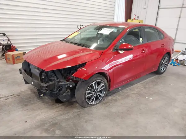 3KPF24AD9PE648533 2023 KIA FORTE - Image 2