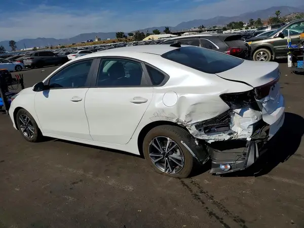 3KPF24AD9PE649522 2023 KIA FORTE - Image 2