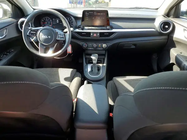 3KPF24AD9PE649522 2023 KIA FORTE - Image 8