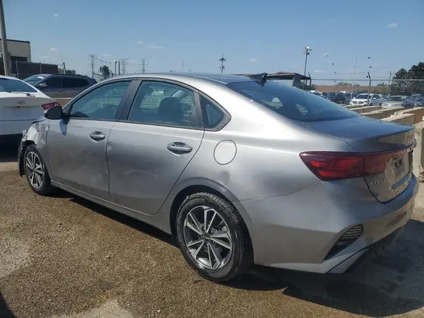 3KPF24AD9PE650704 2023 KIA FORTE - Image 2