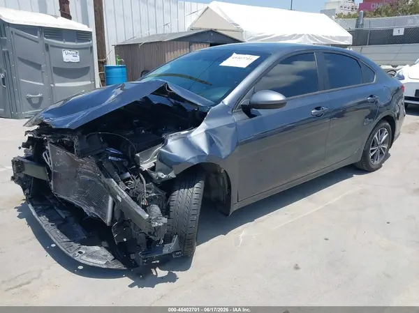 3KPF24AD9PE651920 2023 KIA FORTE - Image 2