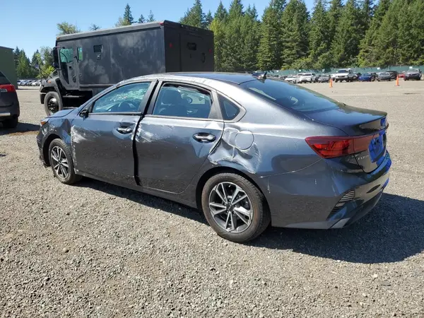 3KPF24AD9PE653246 2023 KIA FORTE - Image 2