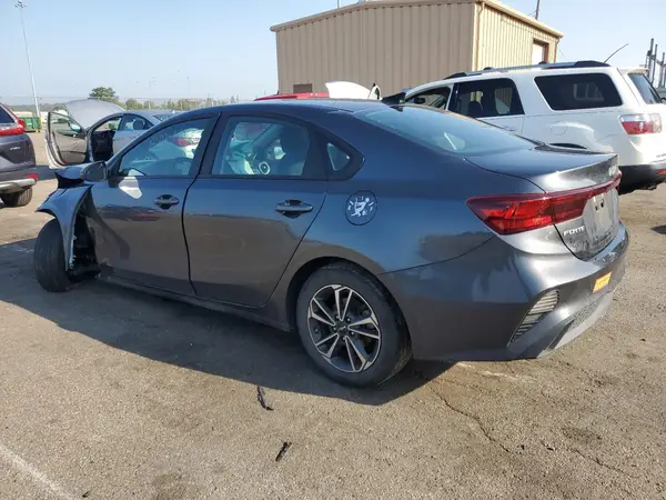 3KPF24AD9PE653991 2023 KIA FORTE - Image 2