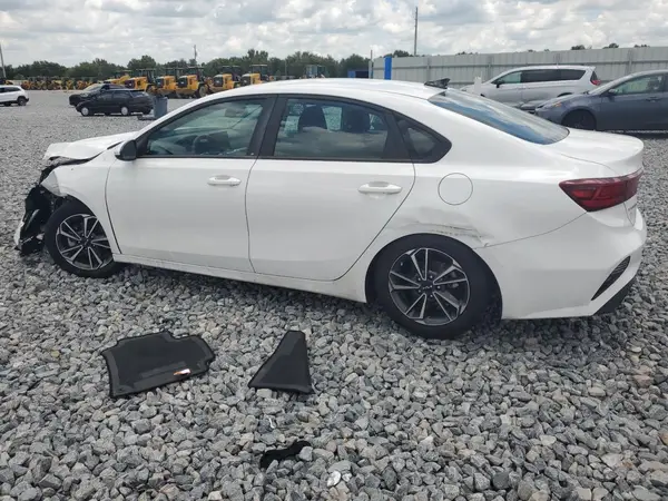 3KPF24AD9PE656339 2023 KIA FORTE - Image 2