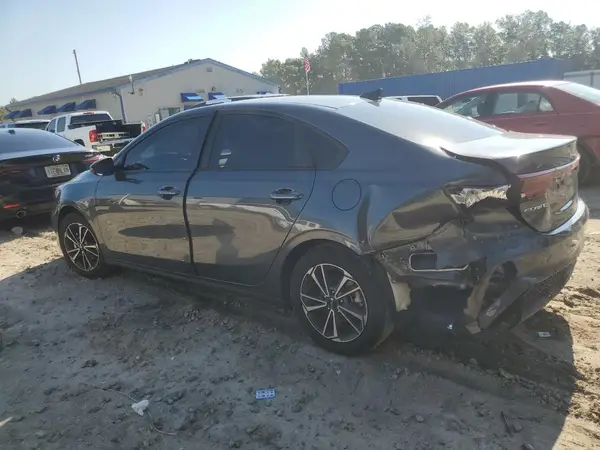 3KPF24AD9PE658270 2023 KIA FORTE - Image 2