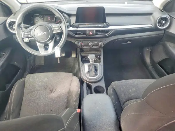 3KPF24AD9PE659483 2023 KIA FORTE - Image 8