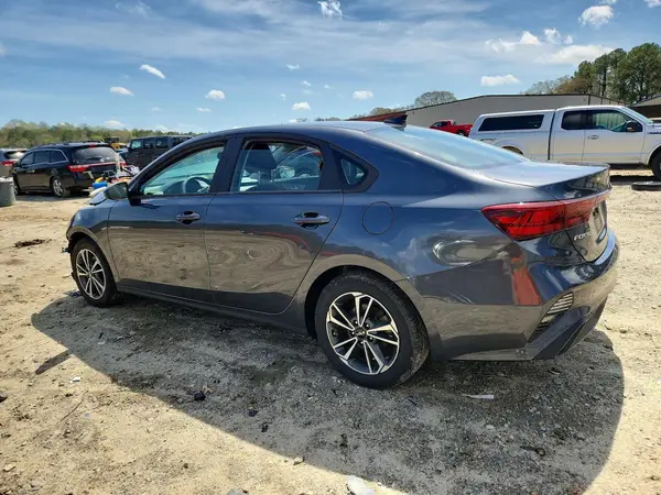 3KPF24AD9PE662559 2023 KIA FORTE - Image 2