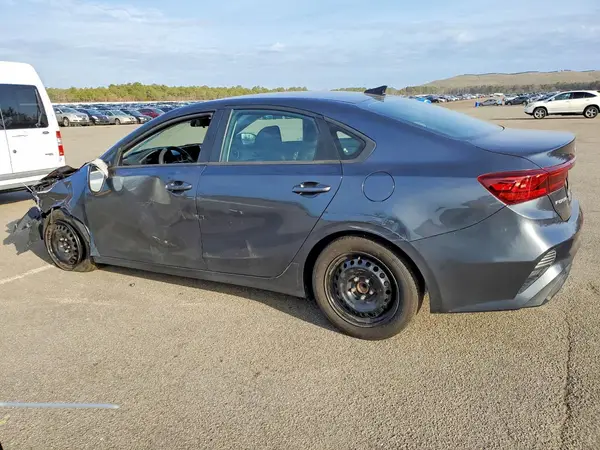 3KPF24AD9PE663131 2023 KIA FORTE - Image 2