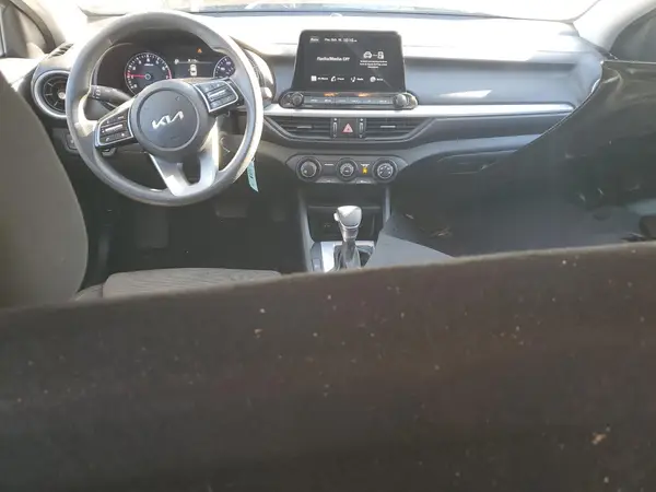 3KPF24AD9PE663937 2023 KIA FORTE - Image 8