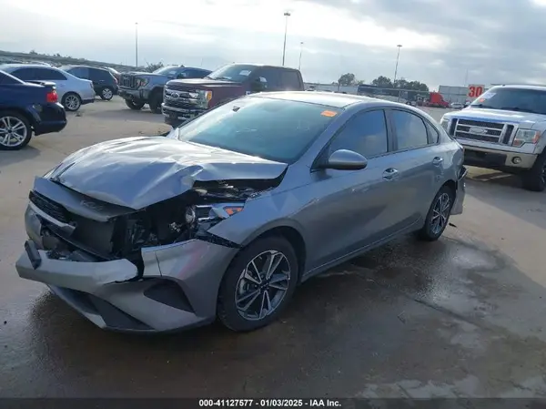 3KPF24AD9PE669012 2023 KIA FORTE - Image 2