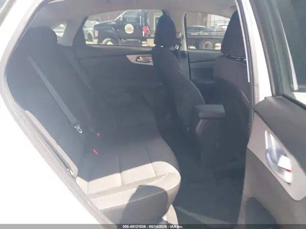 3KPF24AD9PE669236 2023 KIA FORTE - Image 8