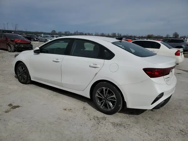 3KPF24AD9PE669804 2023 KIA FORTE - Image 2