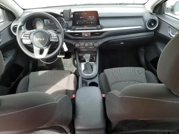 3KPF24AD9PE669804 2023 KIA FORTE - Image 8