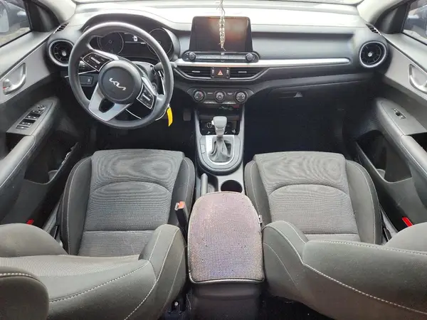 3KPF24AD9PE673710 2023 KIA FORTE - Image 8