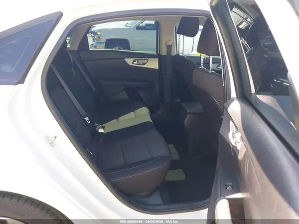 3KPF24AD9PE674131 2023 KIA FORTE - Image 8